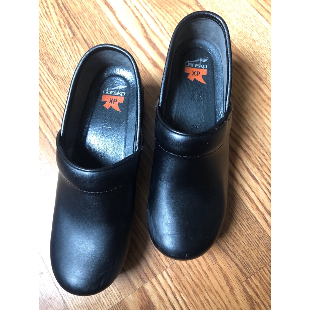 Matte Black Dansko clogs